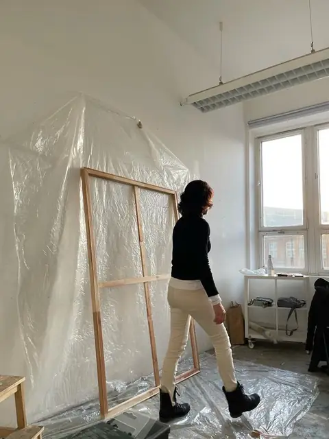 Setting up a large stretcher frame