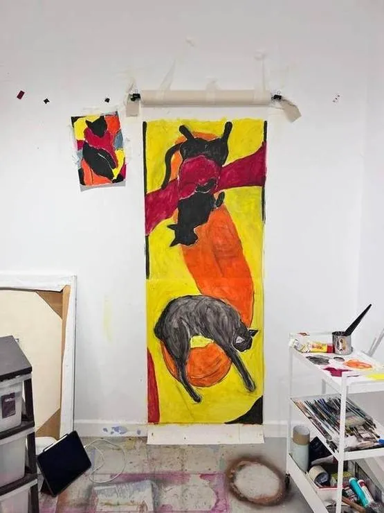 The cat scroll in the studio